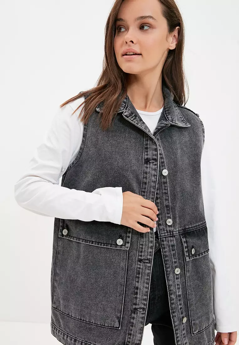 Shirt Collar Pocket Detailed Denim Vest Jacket