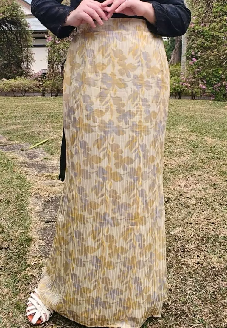 Loveaisyah Black Chiffon High Neck Top & Floral Yellow Chiffon Jacquard Skirt