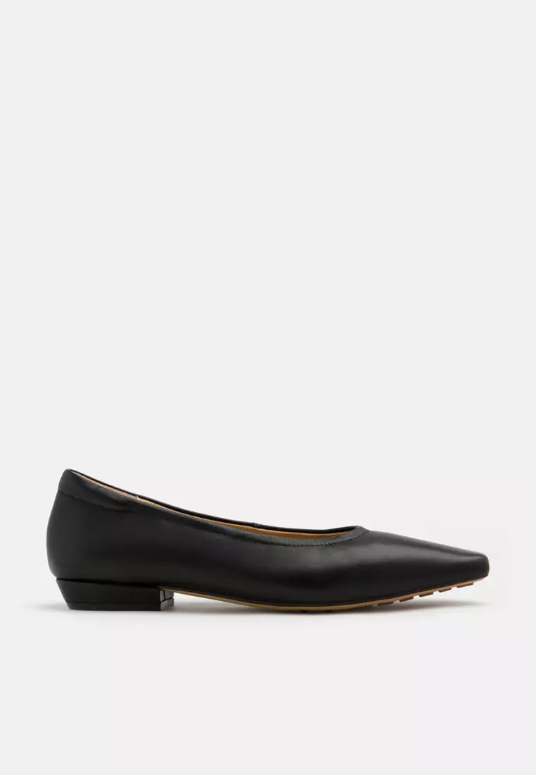 Discount on Pazzion  shoes - SKU: Liz Matte Low Block Flats Black