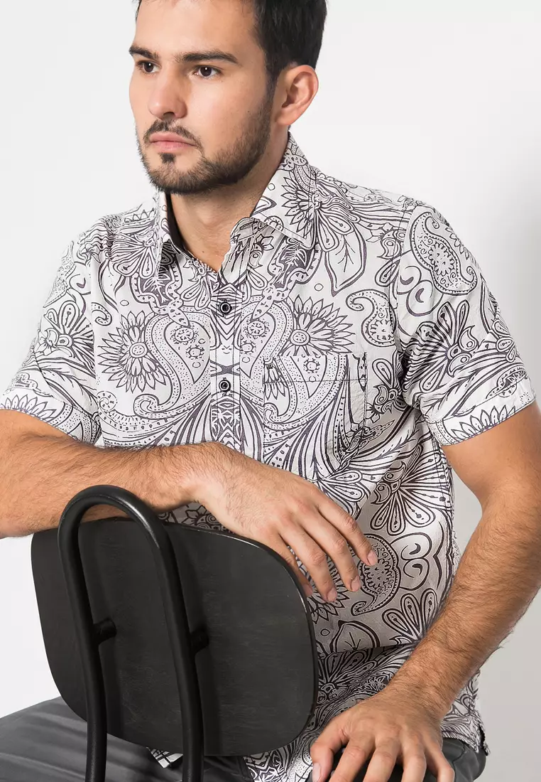 LGS - Kemeja Casual - Motif Batik - Putih - Regular Fit