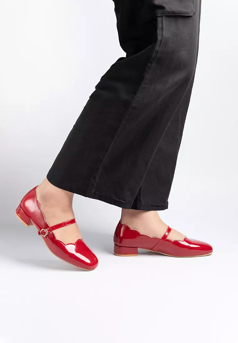 Scallop Glossy Mary Jane