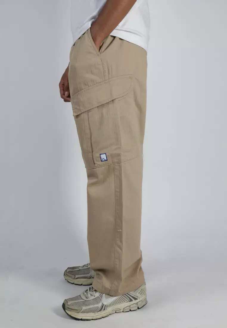 Used 1968 - Shoji Celana Cargo Pria Regular Fit Casual Cream