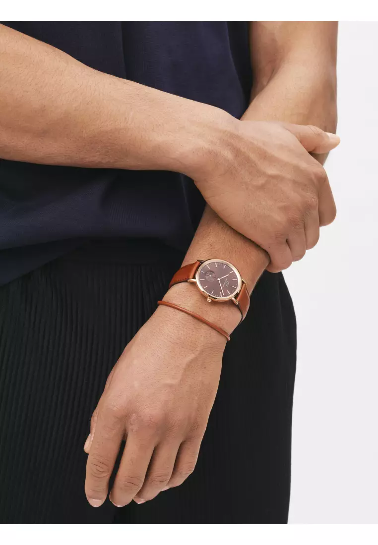 Dw watch with date top