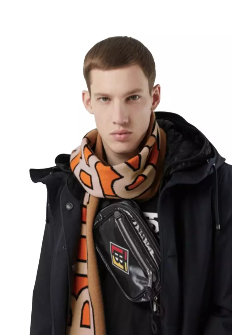 Burberry store jacquard scarf