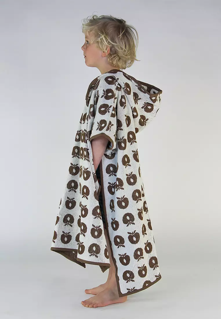 Towel poncho with apples