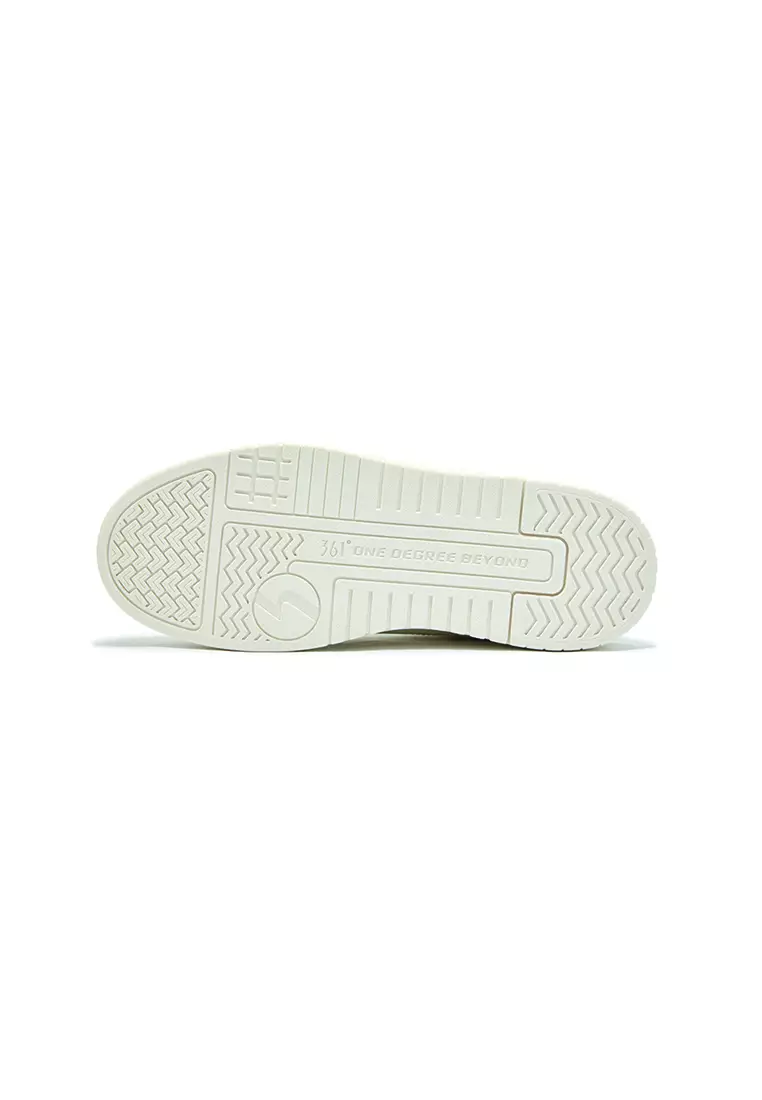 Women’s Skateboarding Shoes in Egret/Oat Milk