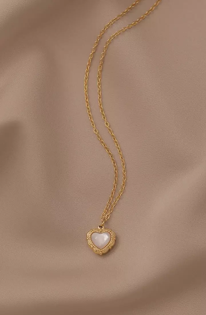 Valentino Vintage Heart with Cat's Eye Pendant Necklace in Gold