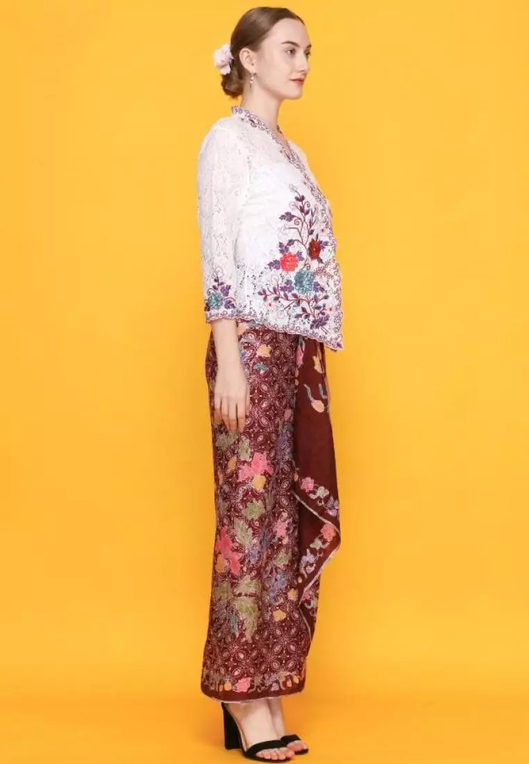 Kebaya Brokat Embroidery 3D