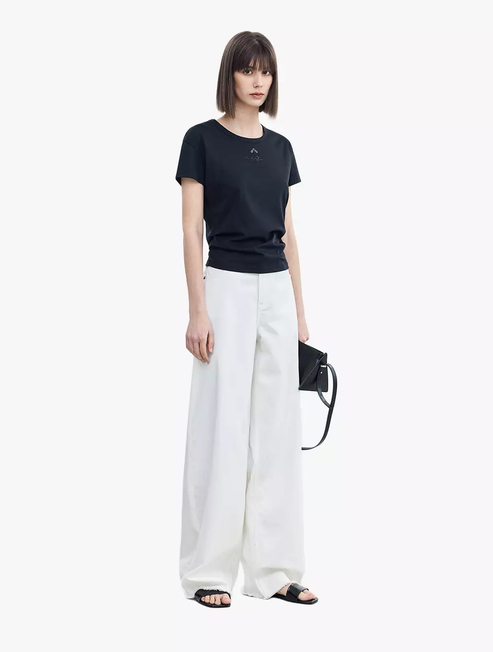 LILY Slim Fit Versatile Small U-Neck Fashionable Short Sleeved T-Shirt - Black