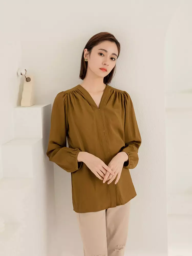 V-neck Design Buttoned Front Drop Sleeve Wrinkled Solid Top [AB17957]