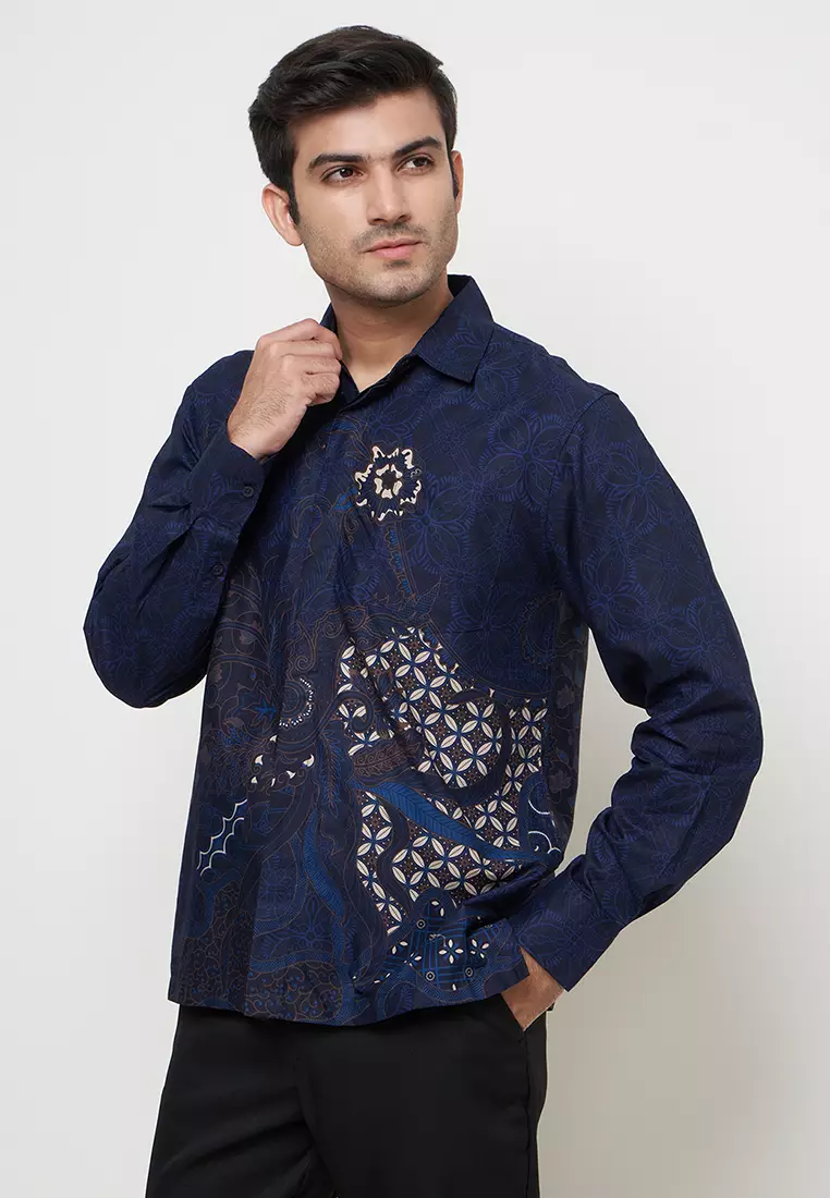 Regfit Davka Navy Kemeja Batik Pria Lengan Panjang