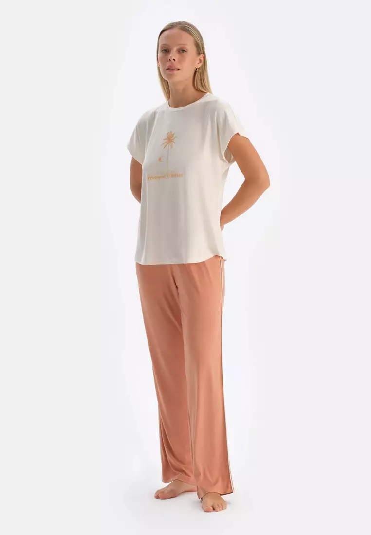 Off White T-Shirt & Trousers Knitwear Set, View Print, Crew Neck, Regular, Long Leg, Short Sleeve Sleepwear for Women