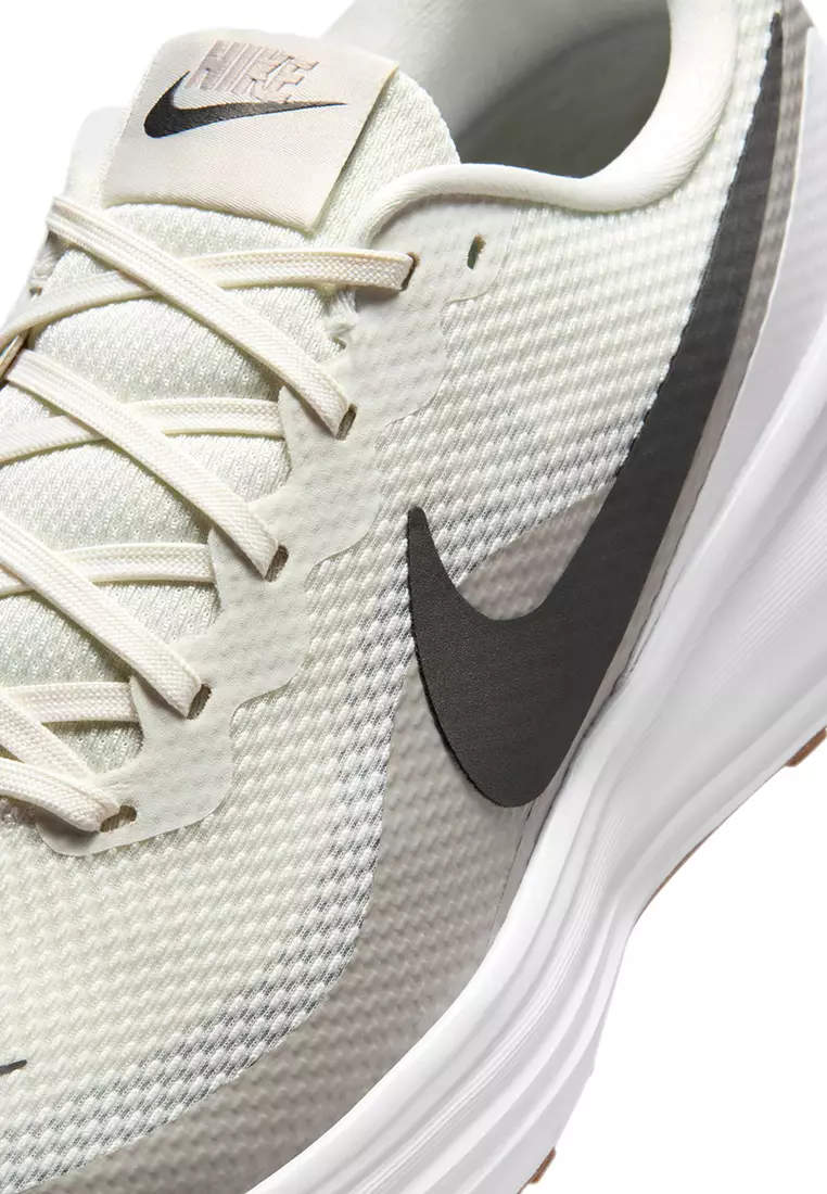 Revolution 8 Road Running Shoes