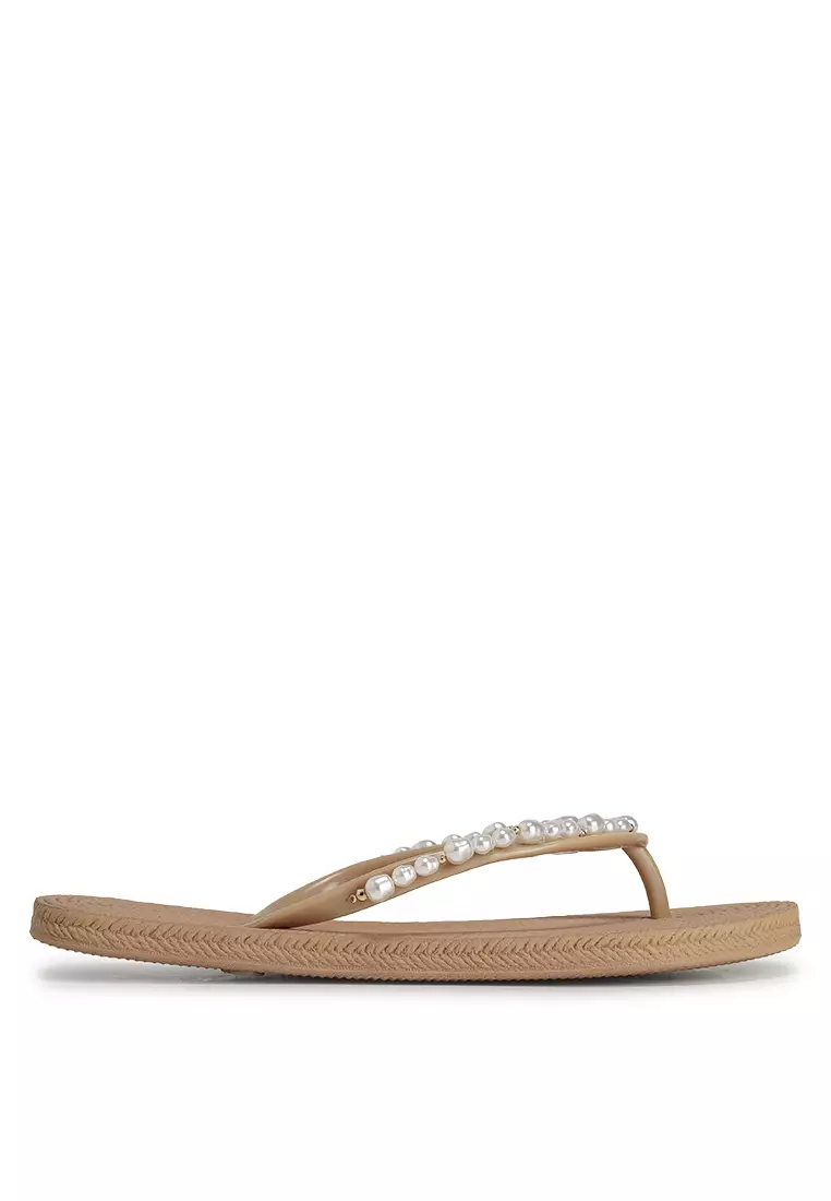 Acaena Beaded Thong Sandals
