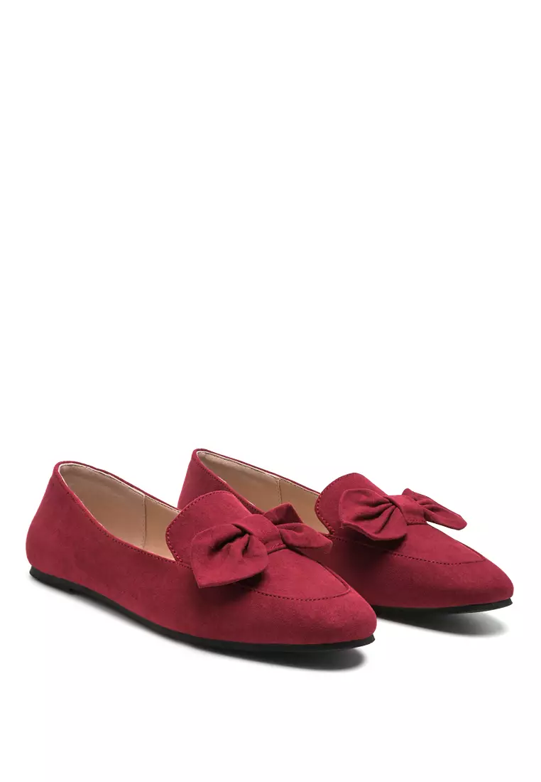 Sepatu Busur Merah