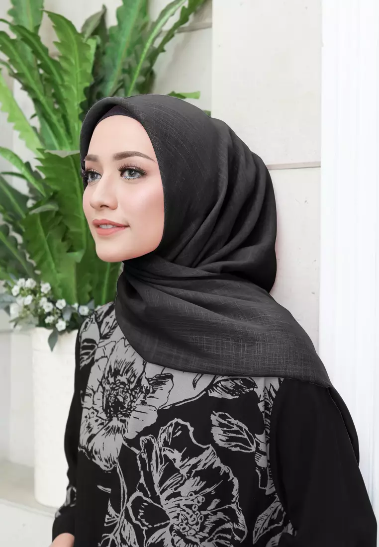 Cotton Bee - Linen Scarf | Hijab Segiempat | Kerudung - Black