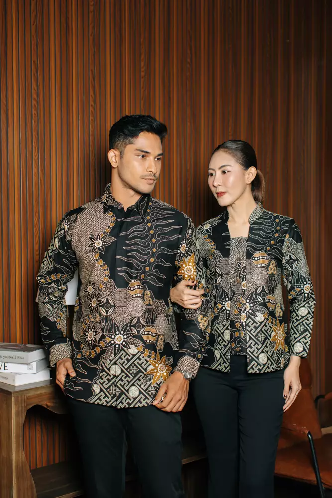 Arvian Black Kemeja Batik Slim fit Tricot Pria Katun
