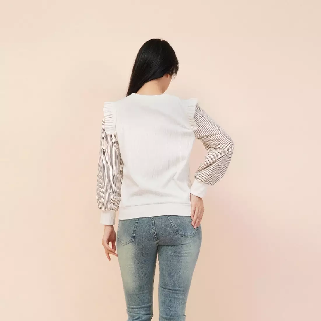 Muffy Blouse Ruffle in Brown