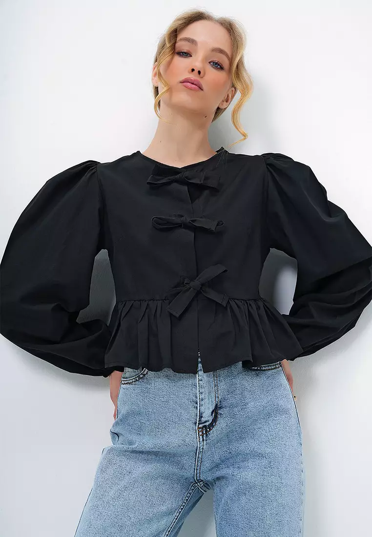 Women's Black Crew Neck Bow Tie Princess Sleeve Poplin Blouse