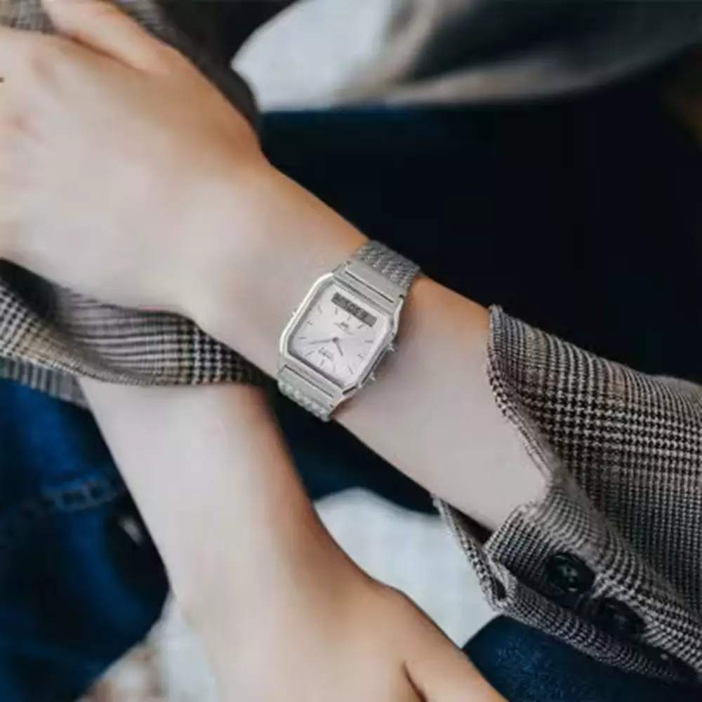 Casio Jam Tangan Pria dengan format Analog Digital AQ-230EM-7ADF