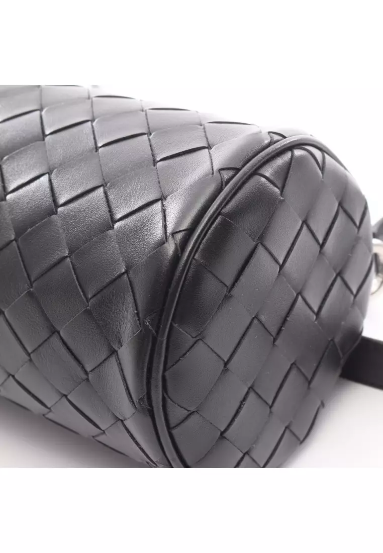Pre-Loved BOTTEGA VENETA Intrecciato barrel Shoulder bag leather black