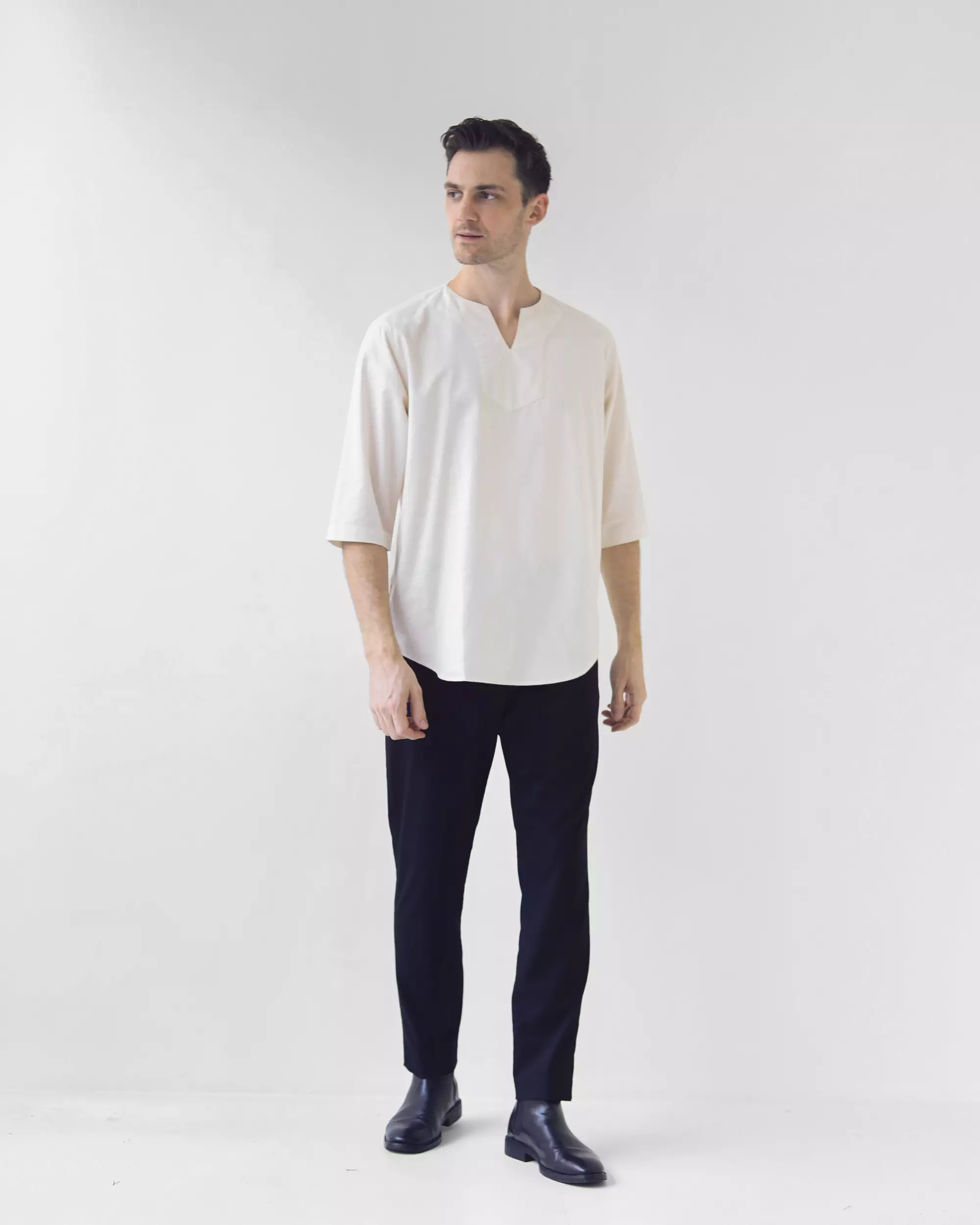 Cotton Well Morocco Shirt Ivory │Kemeja Koko Pria Kerah V Neck Broken White