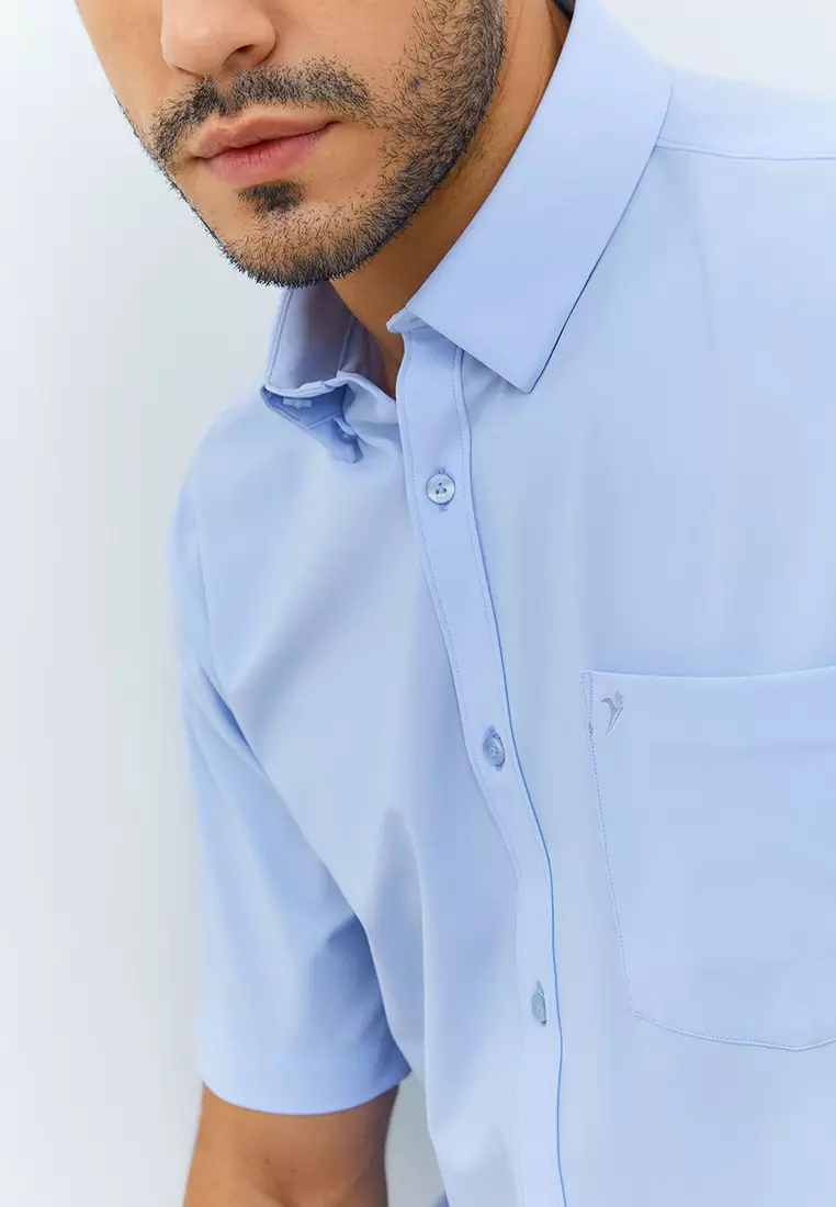 Jobb Minneapolis Kemeja Pria Lengan Pendek Regular Fit Light Blue Colour Light Blue