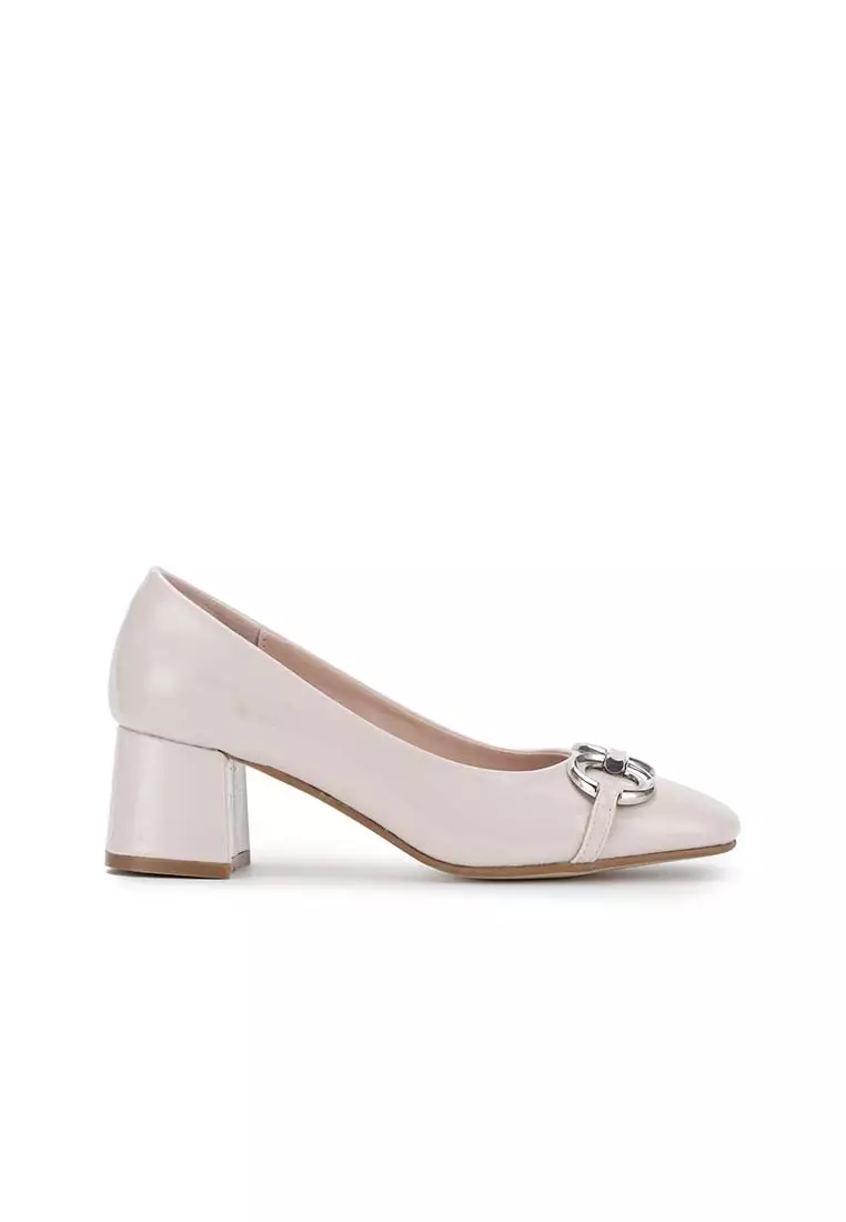 Discount on Nose  shoes - SKU: Buckled Chunky Heel Pump