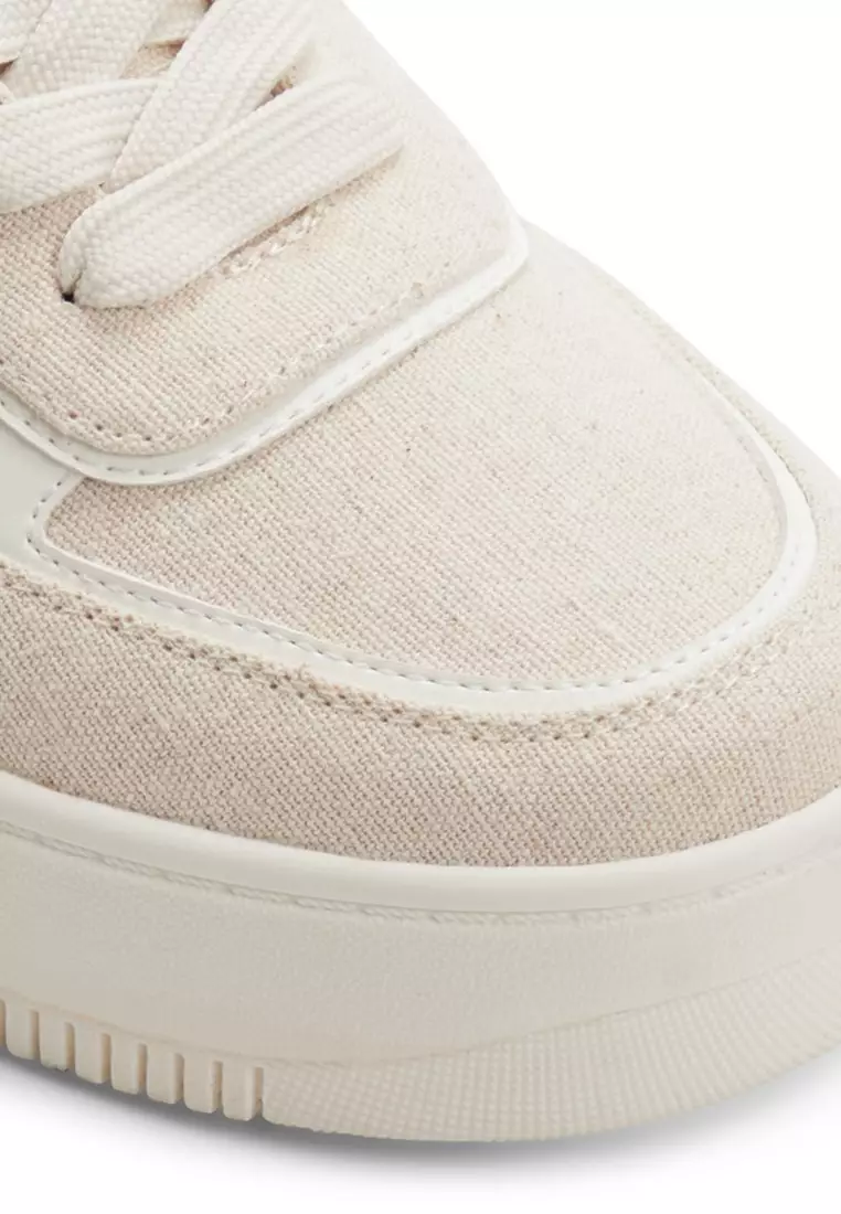 Freshy Sneakers