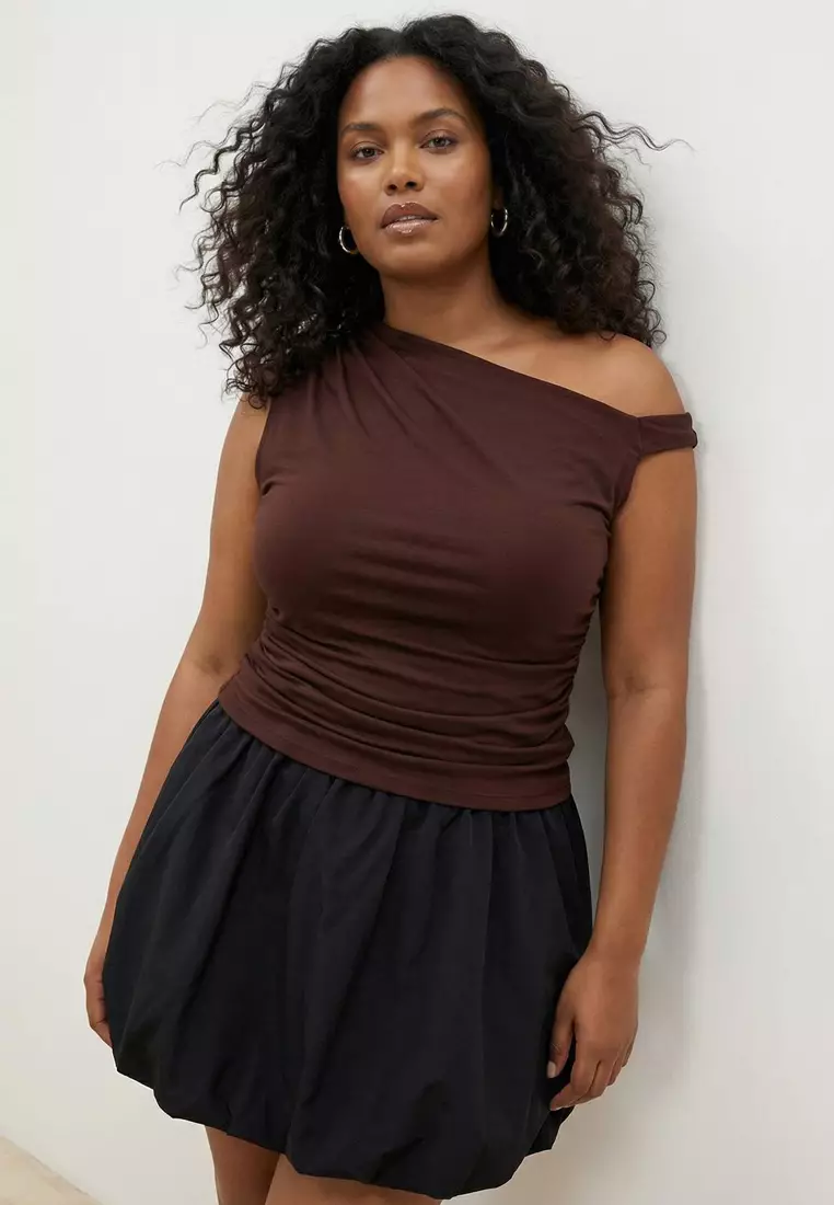 Brown Asymmetric Collar Sandy Knitted Plus Size Blouse Tbbss26Af00094