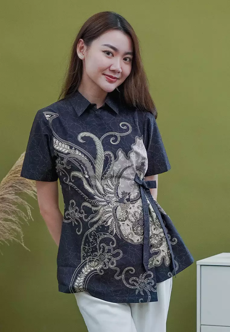 My Aksa Batik Wanita Blouse Rupa Raya Hitam