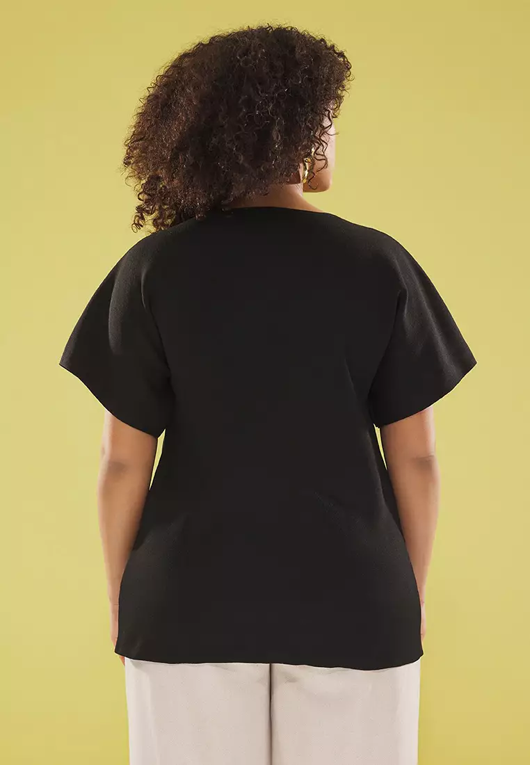 Black Buttoned Asymmetric Closure Knit Blouse Tbbss25Af00071