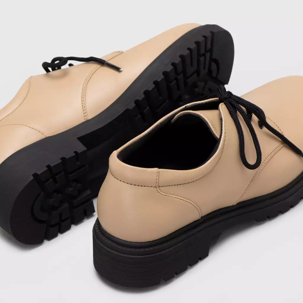 Vailey Oxford Matte Nude