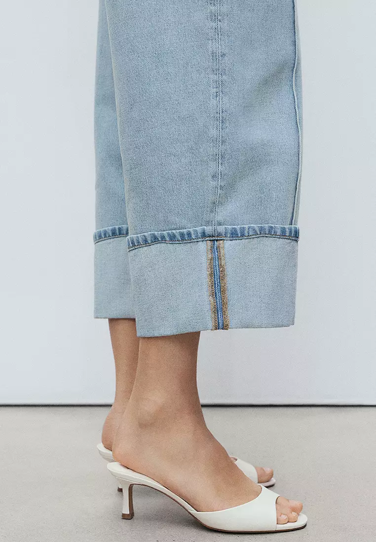Wide-Leg Cropped Jeans with Turned-Up Hem
