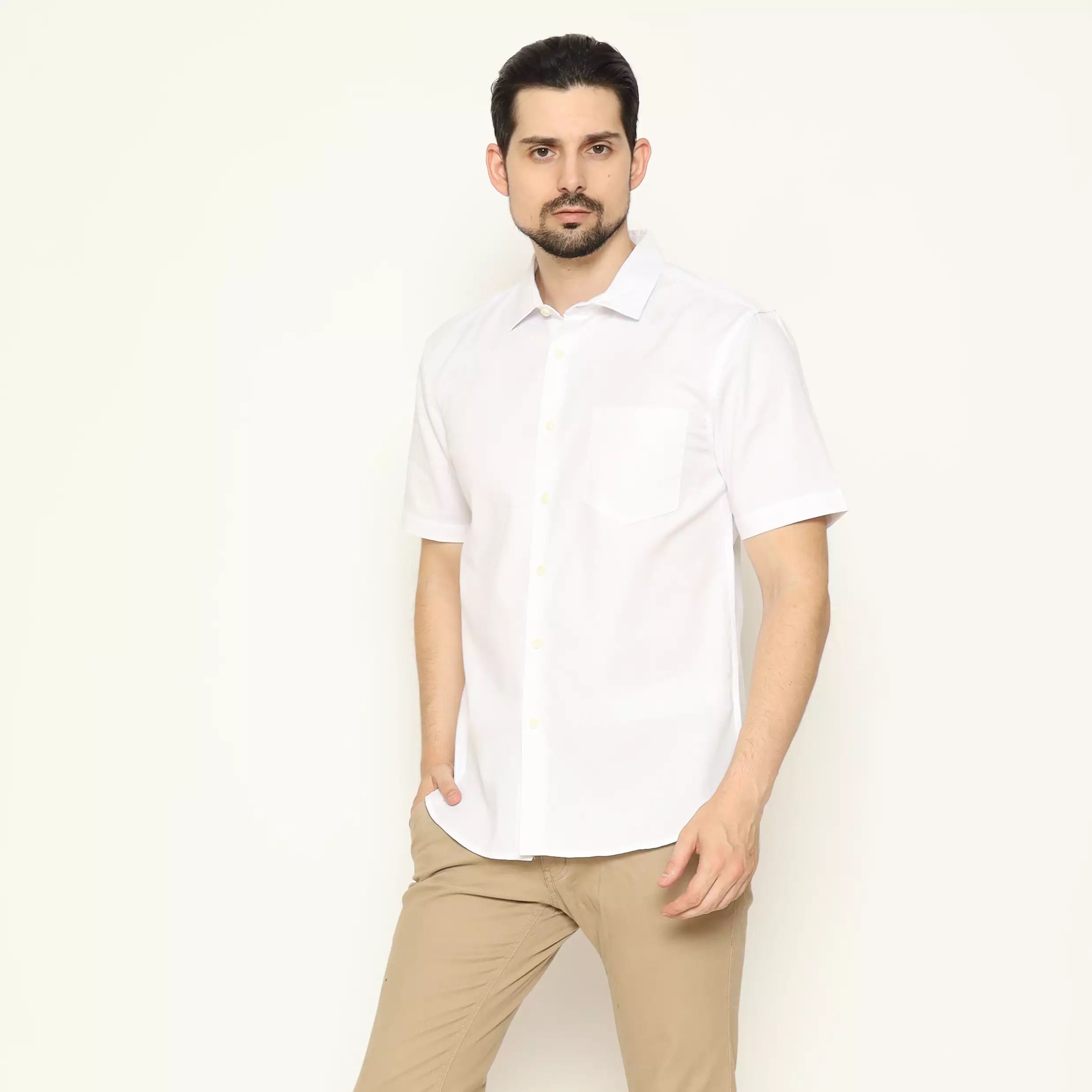 AMK Kemeja Pria Lengan Pendek SHS Maksim S/S White