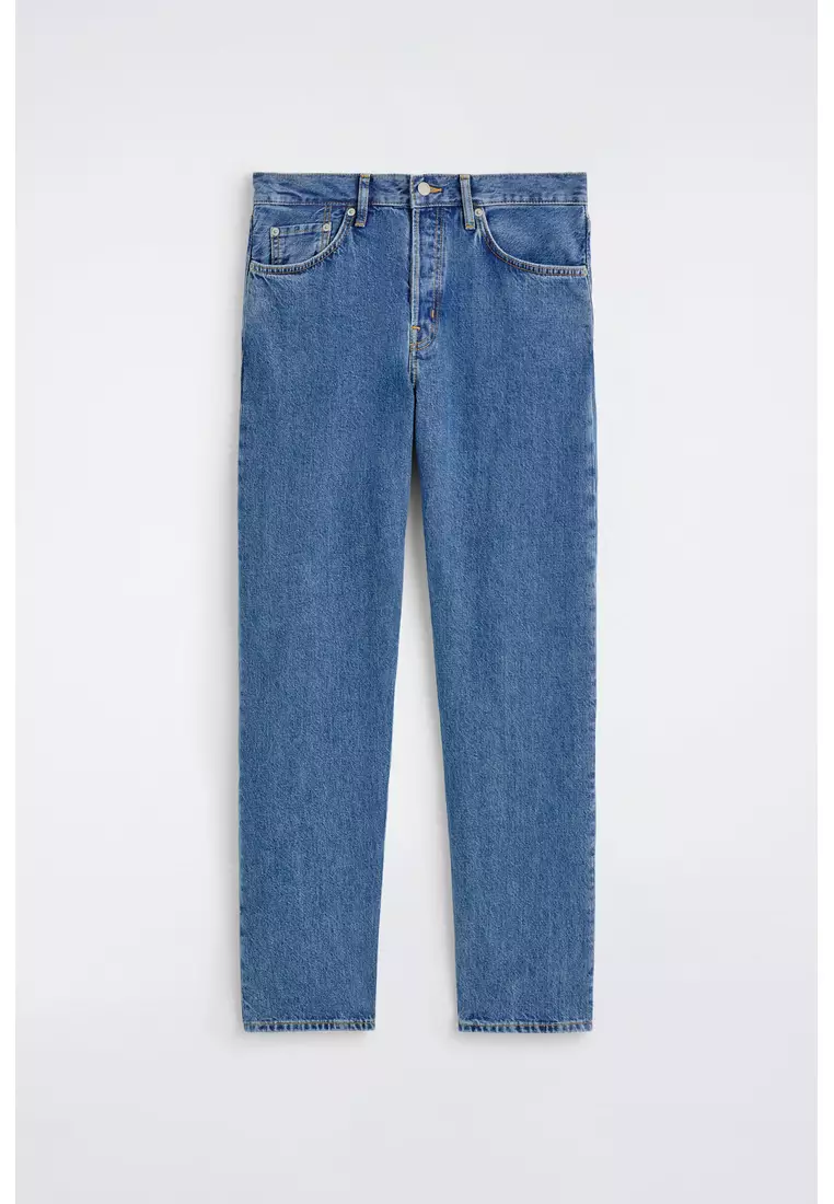 SIGNATURE REGULAR-FIT STRAIGHT-LEG JEANS