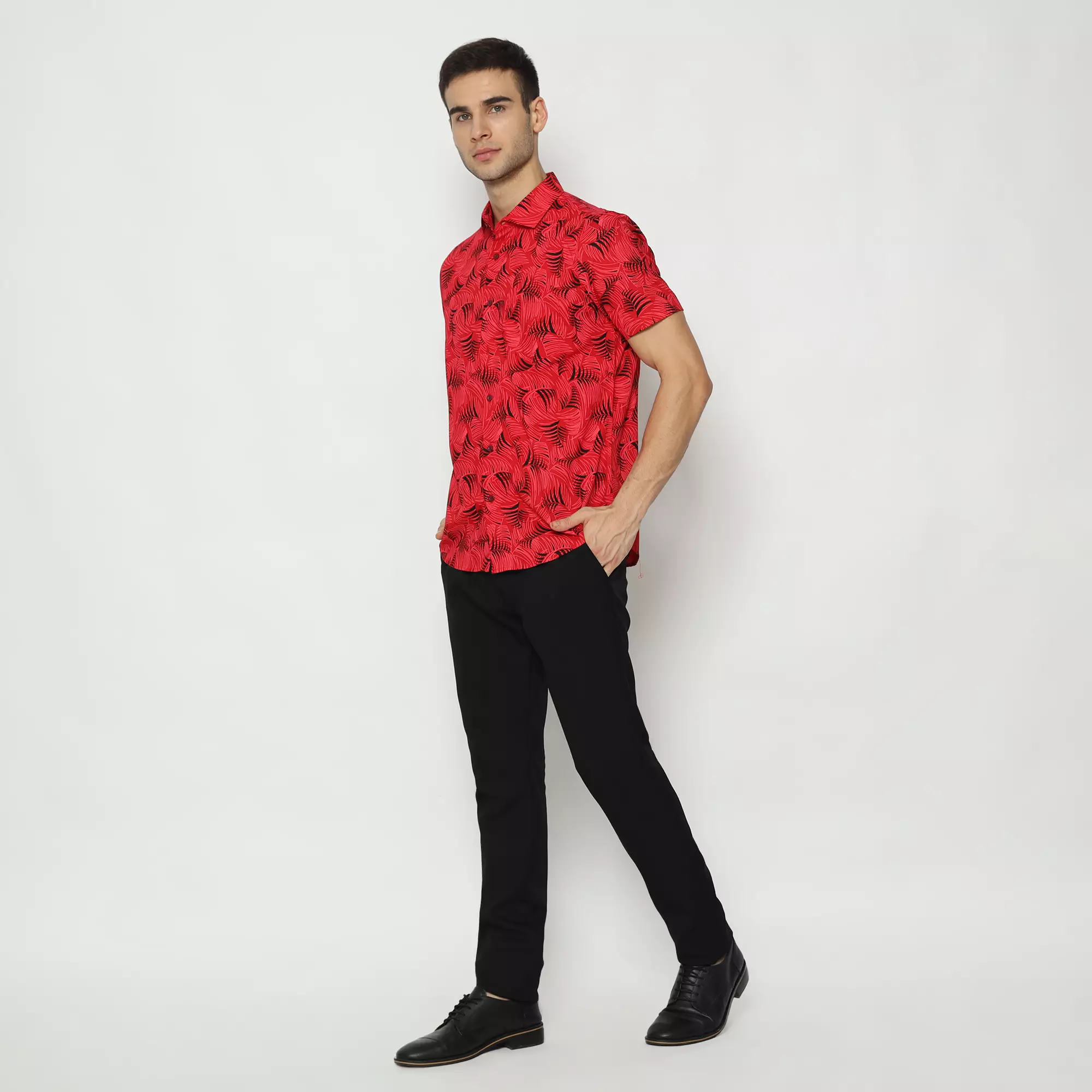 Platini Kemeja Motif Printing Pria Lengan Pendek Katun 132260.49 Red