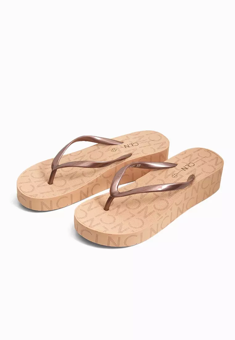 Nissi Wedge Slides