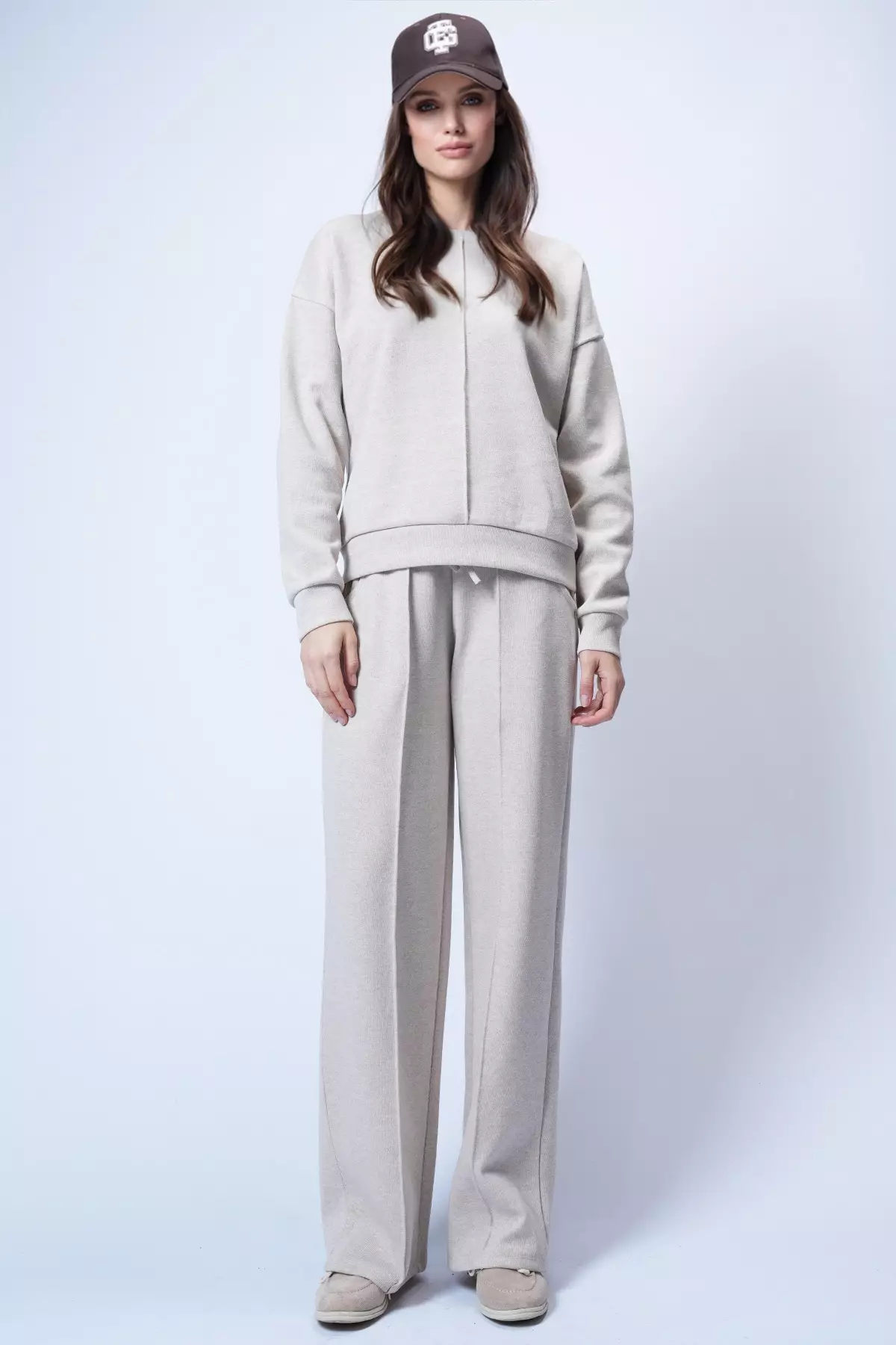 Women'S Beige Crew Neck Ribbed Stitching Blouse And Double Pocket Green Trousers Set Alc-X14543