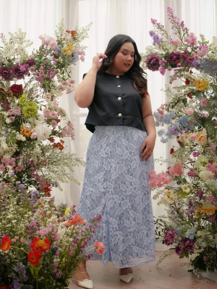 xtramiles Ladies plus size skirt peony lace skirt light blue
