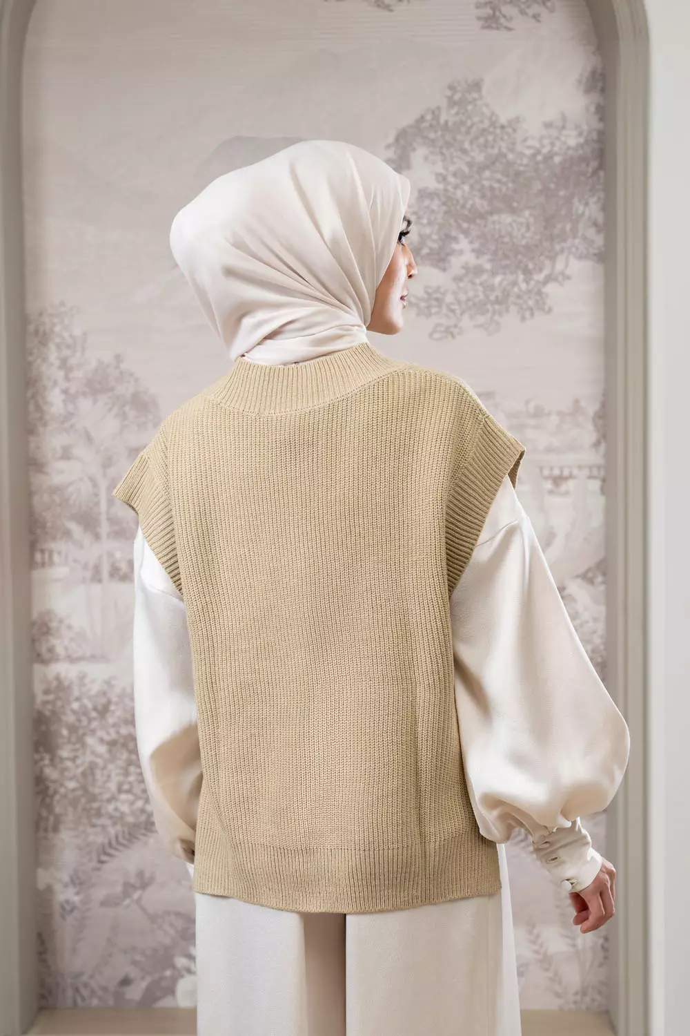 Klamby - Mecy Sleeveless Knit Vest Butter Cream