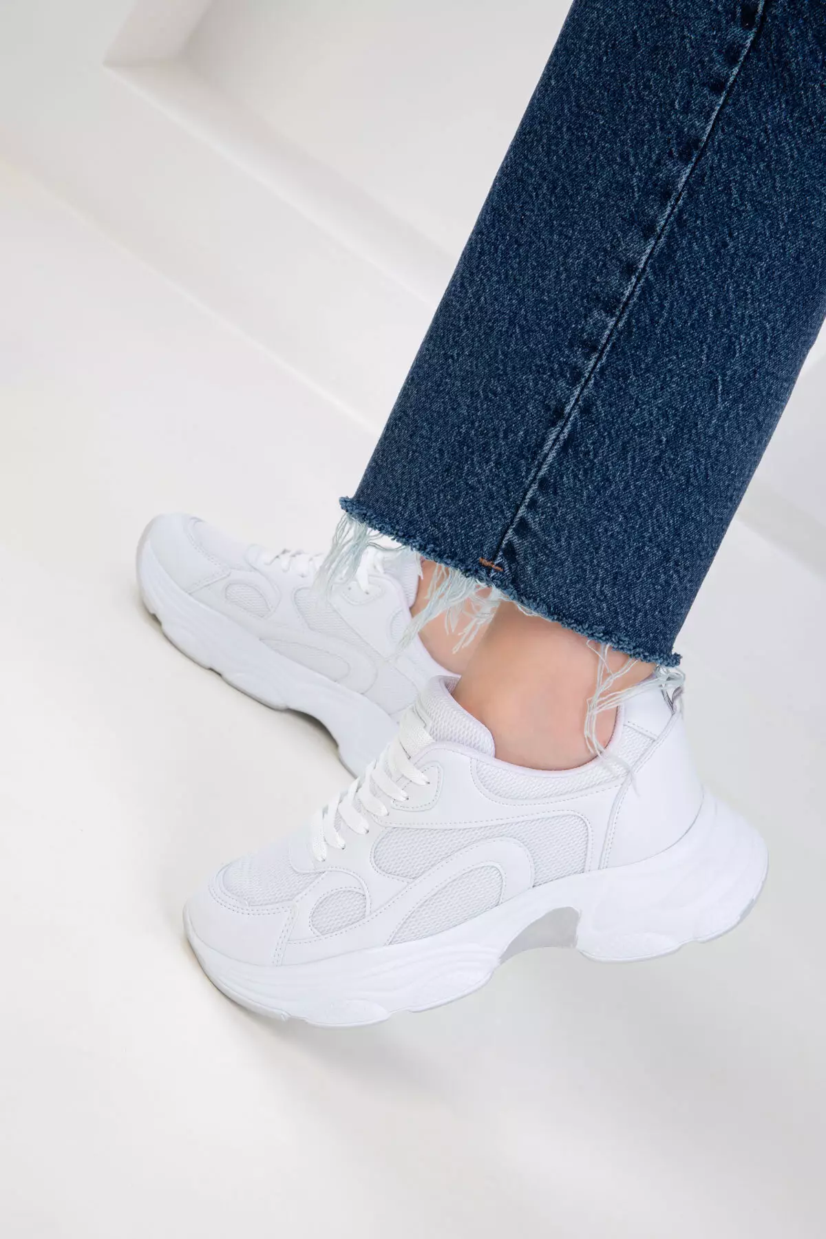 White Women's Sneaker 20566