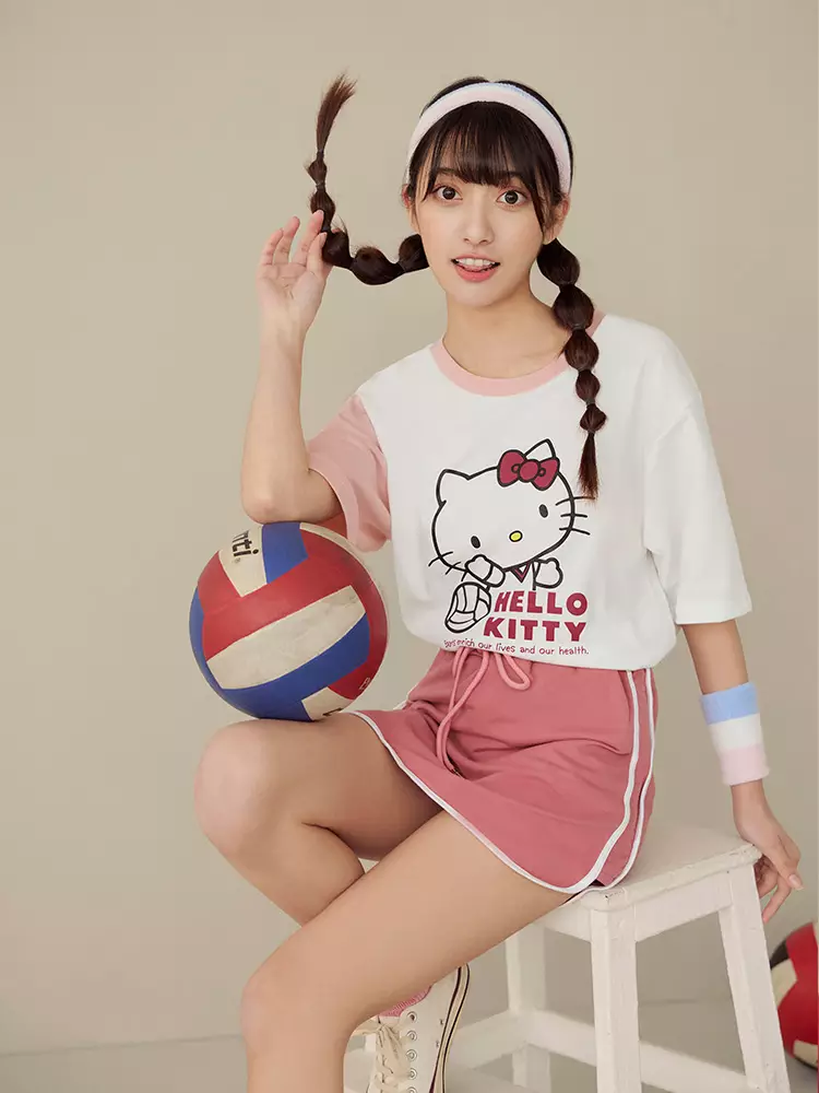 KITTY Asymmetric Color-Block Volleyball Print T-Shirt [IK0034]
