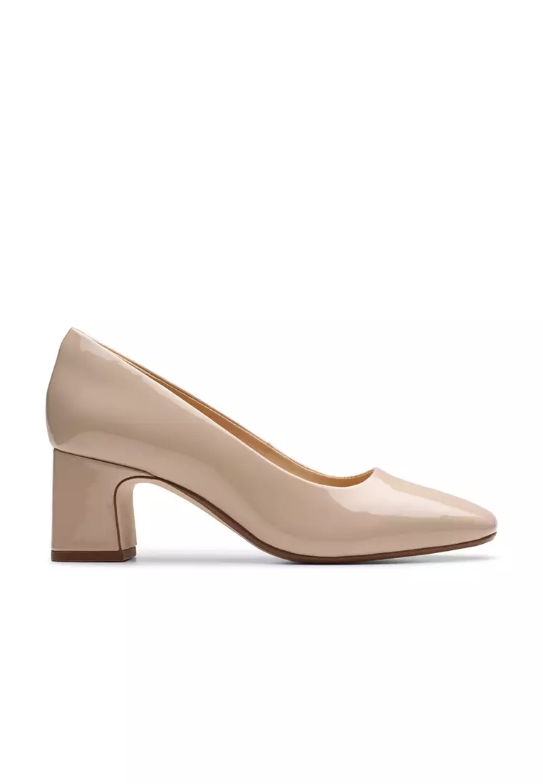 Womens Fernie Court Shoes - Sand Patent