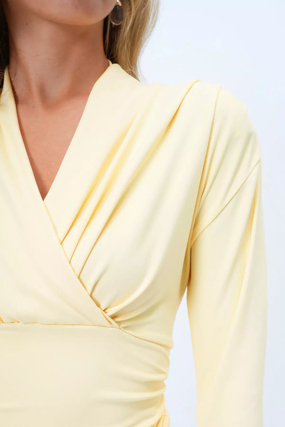 Women's Yellow Double-Breasted V-Neck Waist Corsage Sandy Blouse Alc-X14372