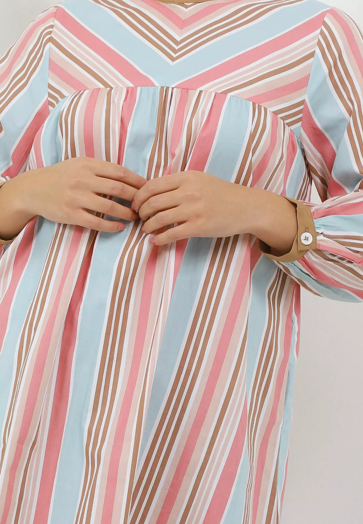 MFMW Pujiseuri Tunik Multicolor Motif Salur