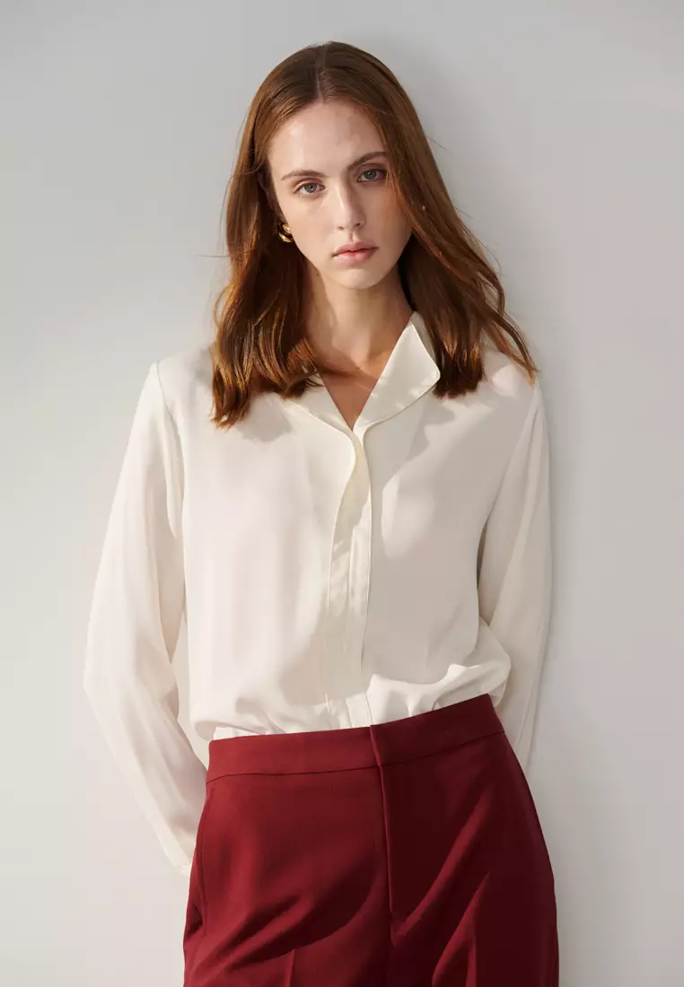 SST&C奶油白絲光造型V領上著