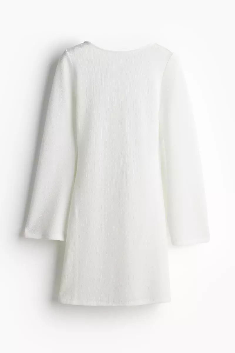 Open-back knitted dress