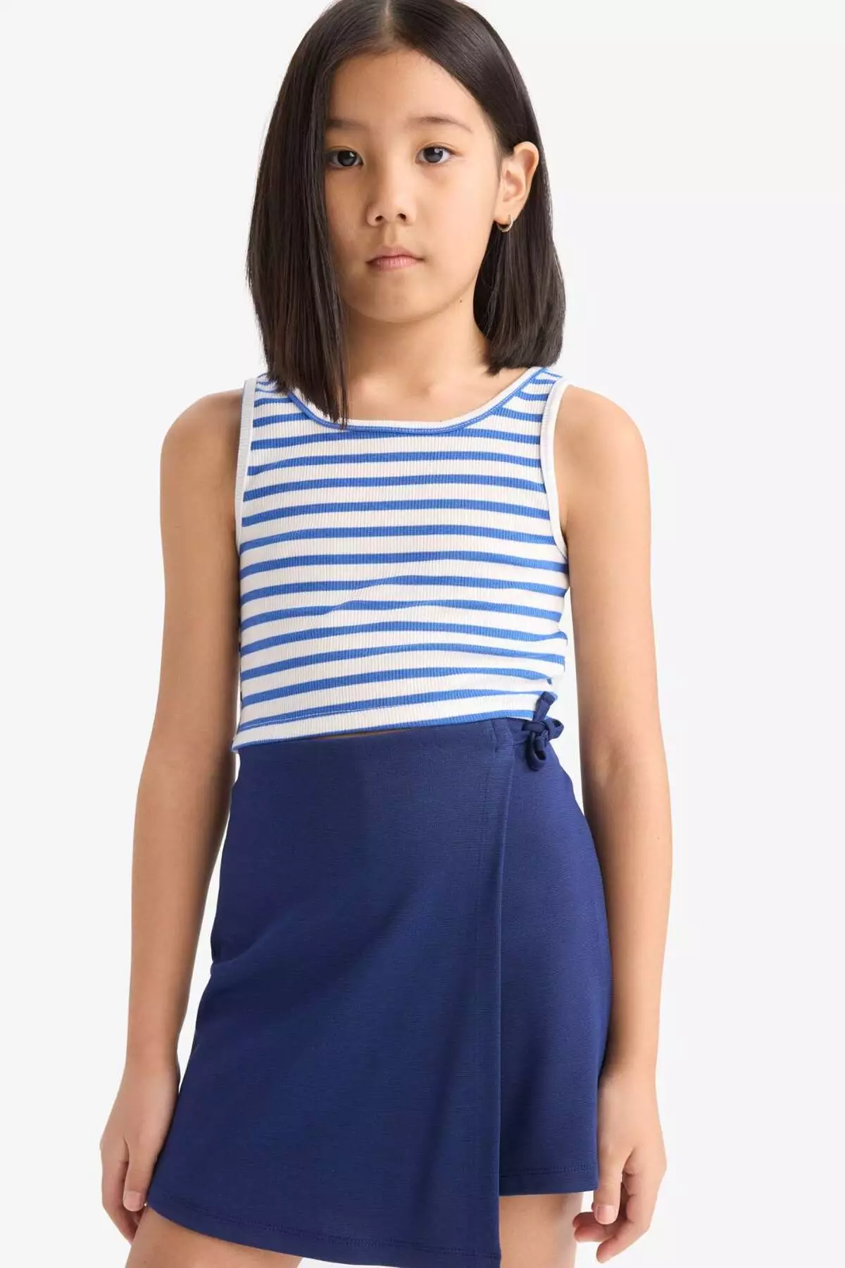 Girl's Crew Neck Striped Undershirt Z7814A625Hs