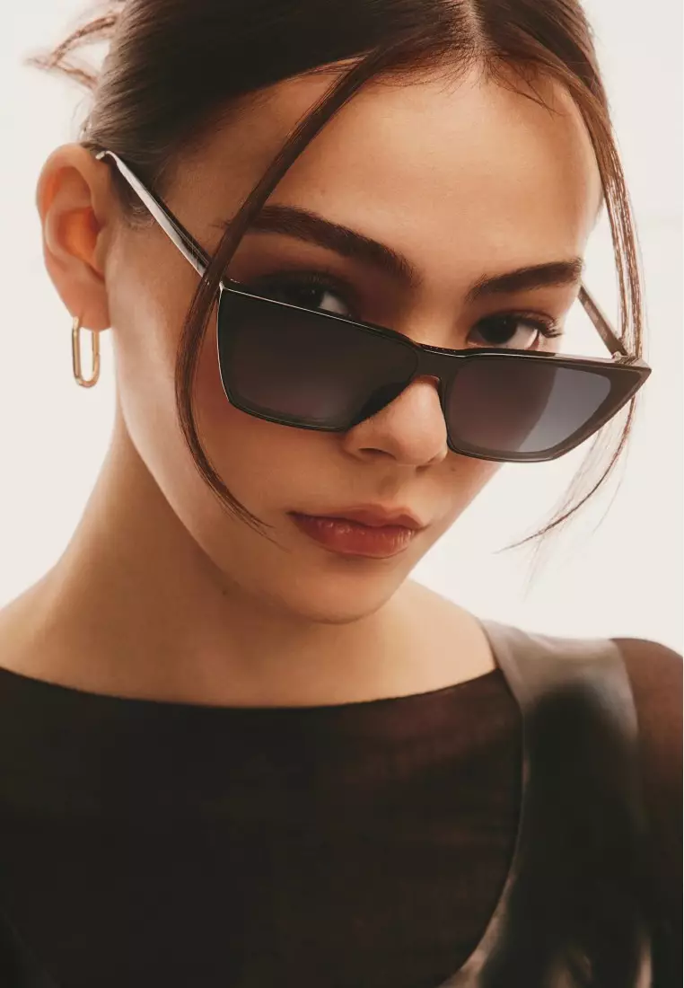 Bad Habit Sunglasses - Black/Smoke